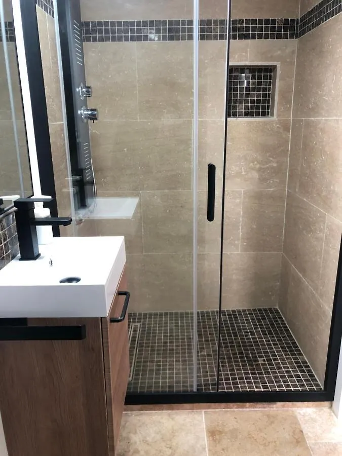 Appartement Studio Prive De Charme à Allauch Séjour chez l'habitant