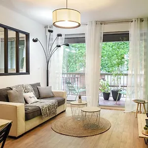 https://au-balcon-pompidou.midi-pyreneeshotels.com